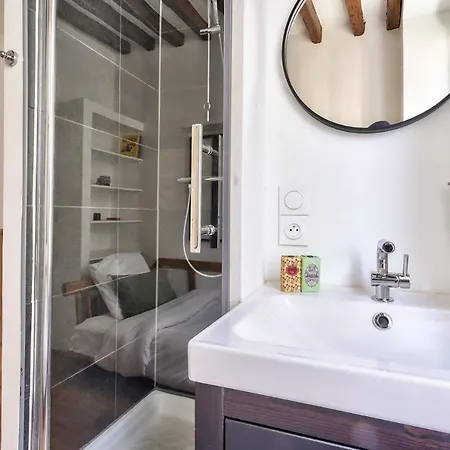 Lägenhet Cute And New Duplex In The Heart Of Paris
